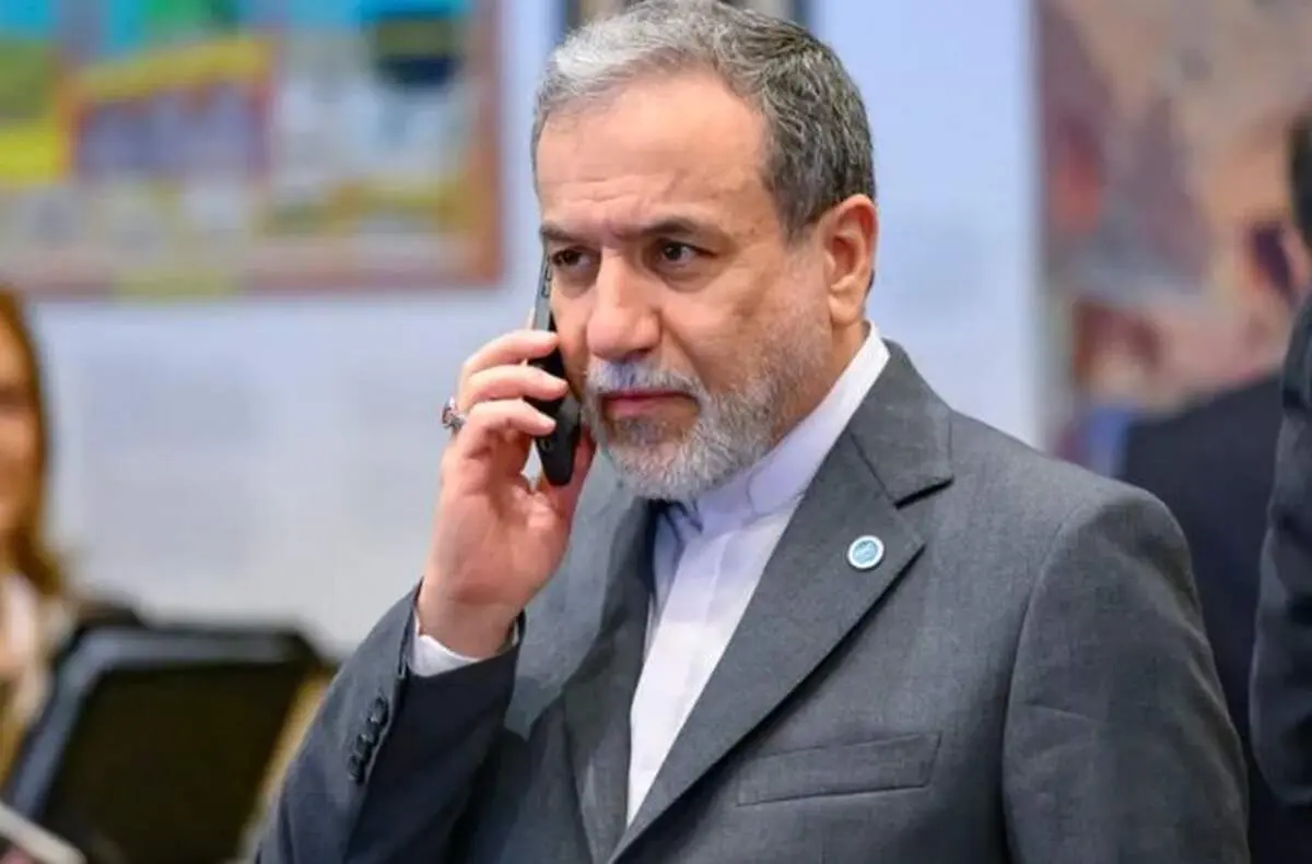 واکنش عراقچی به غرق شدن ناوچه دنا: آمریکا را پشیمان خواهیم کرد 