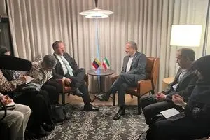 هشدار ایران و ونزوئلا درباره تهدیدات آمریکا در کارائیب و غرب آسیا