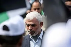 تصاویر جدید از یحیی السنوار پیش از شهادت/ ببینید