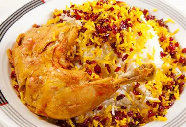 طرز تهیه زرشک‌پلو با مرغ ویژه شب یلدا