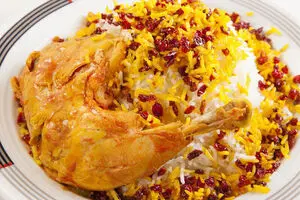 طرز تهیه زرشک‌پلو با مرغ ویژه شب یلدا
