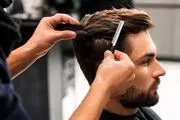 مردان برای زدن ریش توسط این زن صف می بندند + عکس