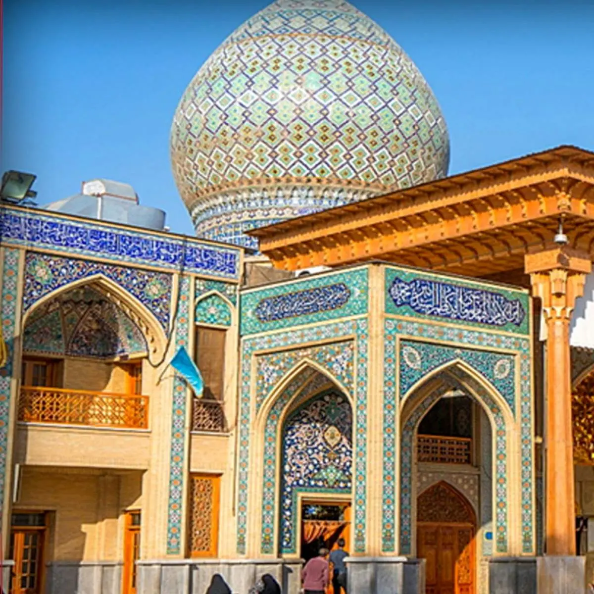 فوری / انفجار مهیب در حرم شاهچراغ در شیراز