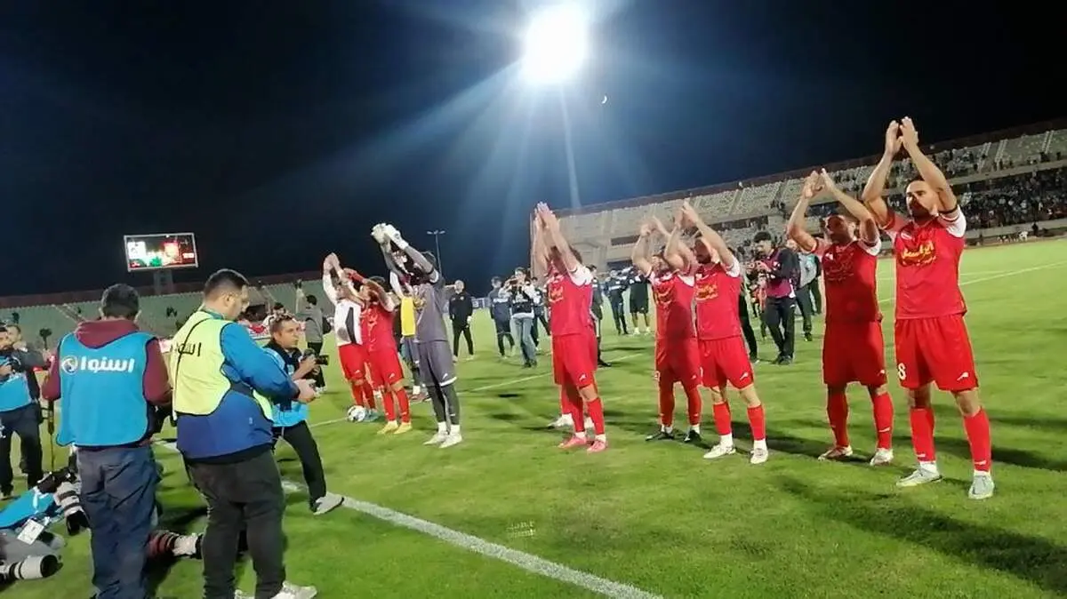 رفتار قشنگ پرسپولیسی‌ها مقابل بانوان استادیوم را ترکاند!/ فیلم