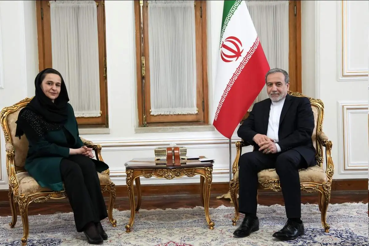 سفیران جمهوری قرقیزستان و بلغارستان در پایان مأموریت دیپلماتیک خود با عراقچی دیدار کردند