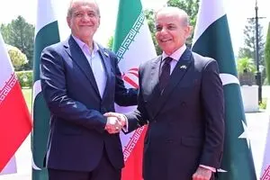 پزشکیان وارد اسلام‌آباد شد