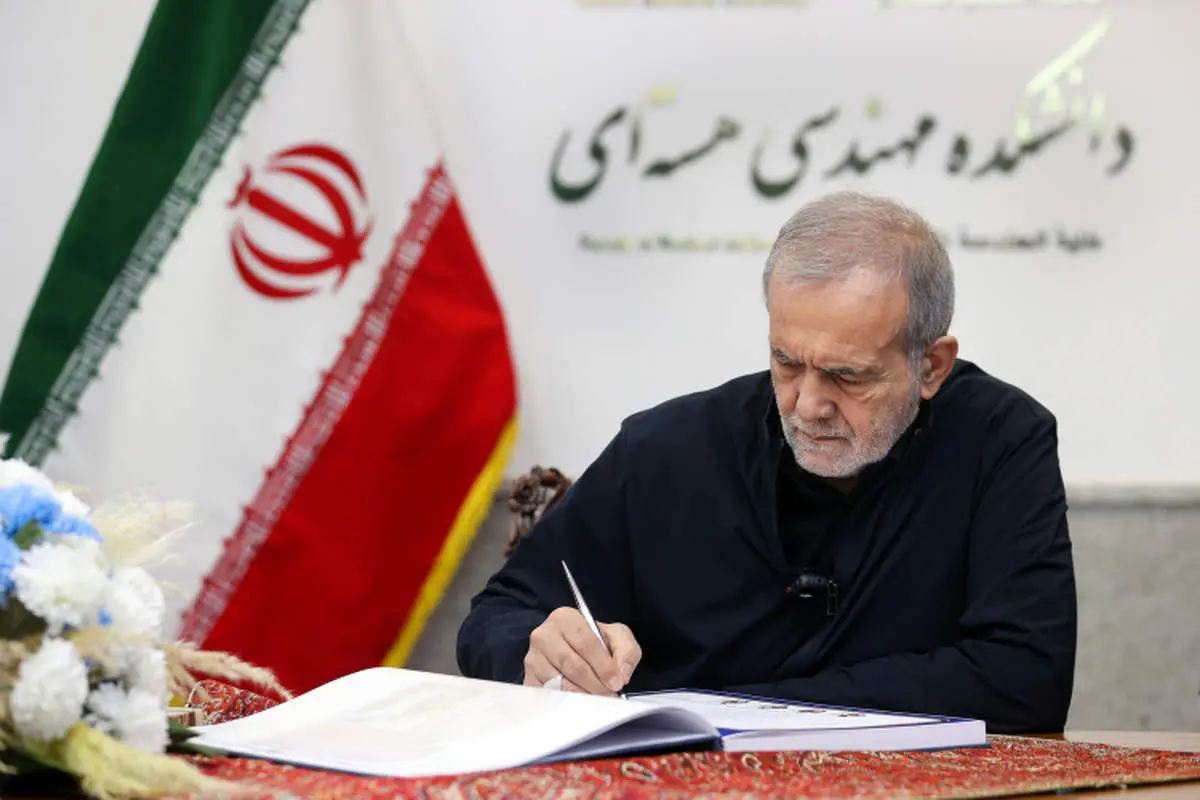 تنها جرم دانشمندان شهید ما این بود که میخواستند ایران را به قلههای دانش و پیشرفت برسانند