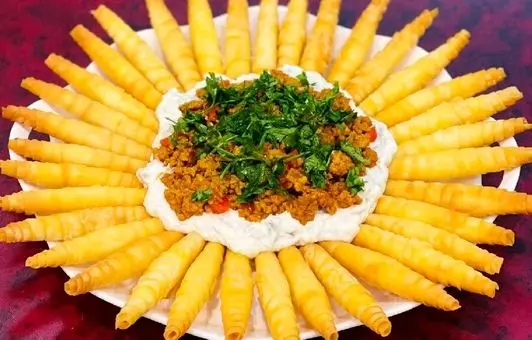 طرز تهیه کوزالاک مانتی؛ غذای ترکیه‌ای خوشمزه