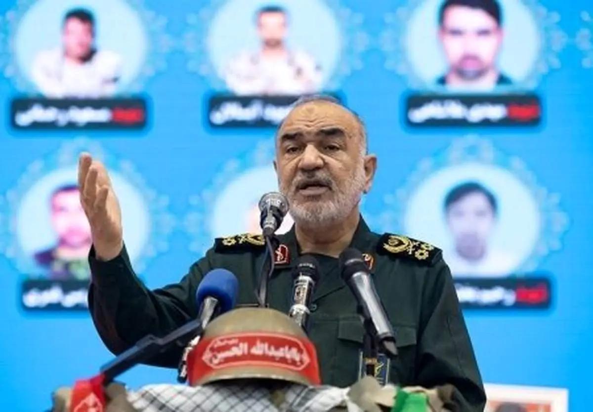 سردار سلامی: دشمن شکست خورده اما خاموش نشده است