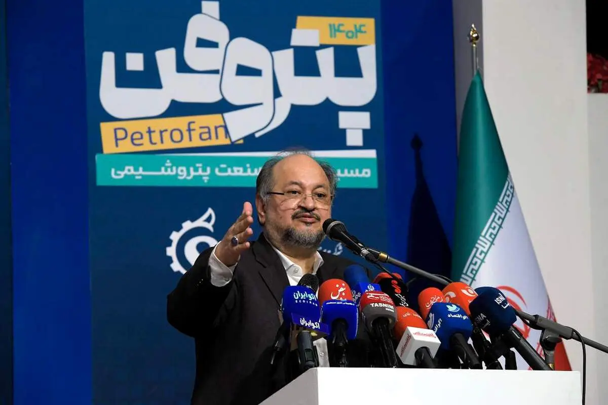 شریعتمداری: تبدیل ایده به محصول لازمه بقای صنعت است/ برترین‌های نوآوری در صنعت پتروشیمی در سال ۱۴۰۴ معرفی شدند
