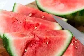 خطر جدی، به هندوانه قرمز لب نزنید!