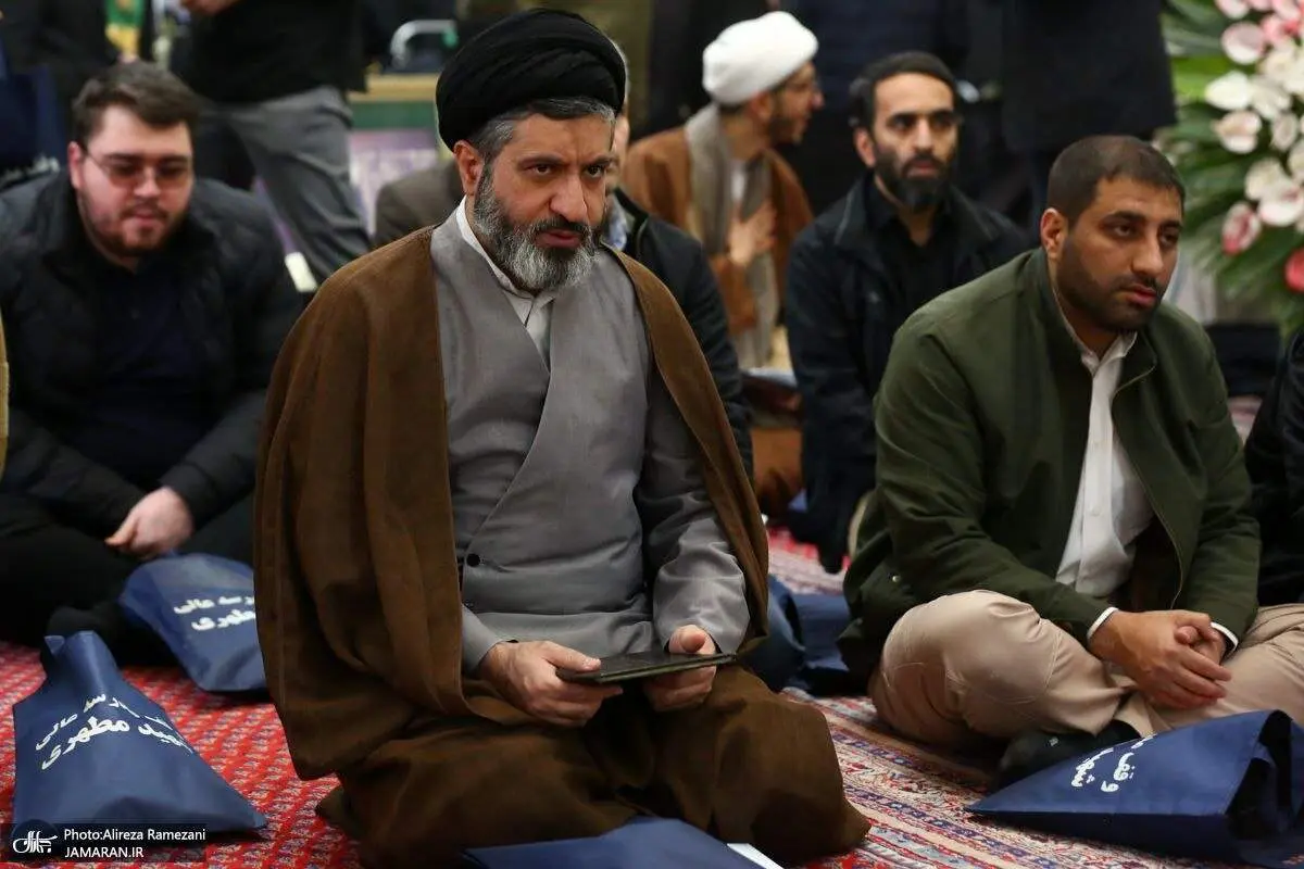 عکس تازه از مسعود خامنه ای فرزند رهبر انقلاب در یک مراسم + ببینید