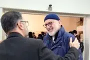 تیپ خفن فرهاد قائمیان بازیگر در محل انتخابات + عکس