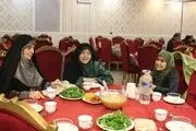 تصاویر افطاری سیاسی| از حضور فائزه هاشمی تا هادی خامنه‌ای