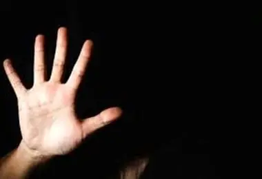 جوان مسافرکش در خیابان خلوت به دختران تعرض می کرد
