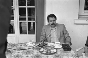 ماجرای شنیده نشده از دیدار مسعود رجوی و آیت الله طالقانی!