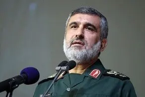 ماجرای تذکر حاج قاسم به روحانی و بوسیدن دست او