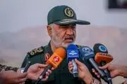 سردار سلامی: چیزی کم از عالم نداریم| می خواهند جوانان آنگونه لباس بپوشند که غربی‌ها می‌خواهند