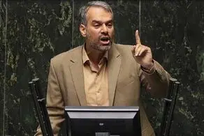 رشیدی کوچی: با ترخیص خودروهای فوتبالیست‌ها مشخص شد اگر بخواهند قانون مصوب خودشان را دور می‌زنند/ فقط مردم غریبه هستند