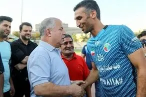 حمایت اسطوره سرخ ها از استقلال؛ تبریک معنادار پرسپولیسی ها به علی پروین