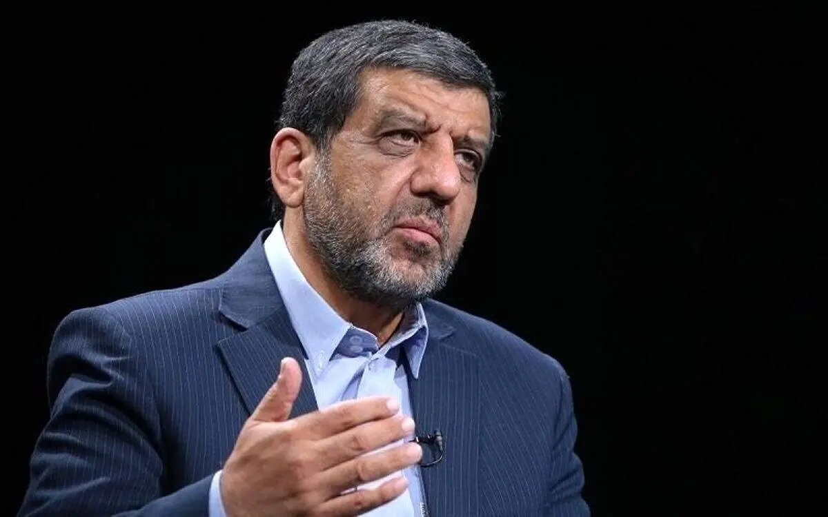 شوخی بامزه و خنده دار عزت الله ضرغامی با خبرنگاران + ببینید 