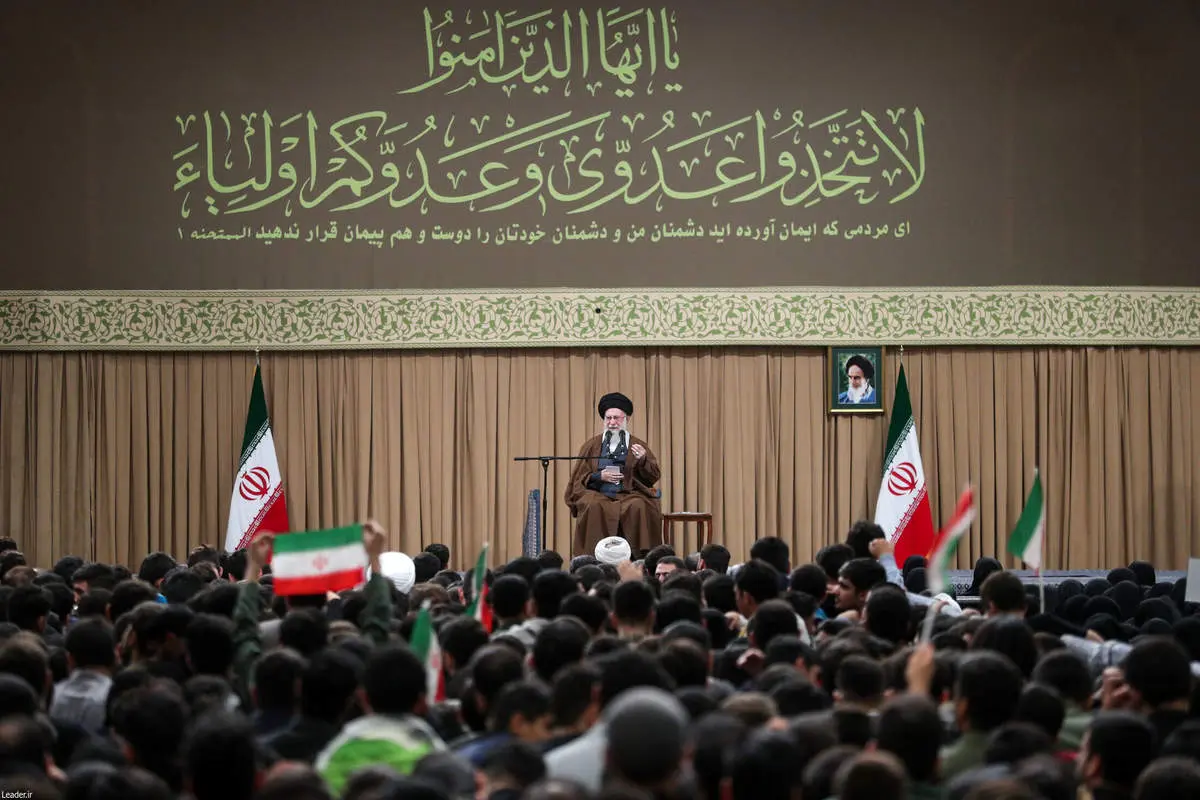 اختلاف جمهوری اسلامی و آمریکا، ذاتی است و نه تاکتیکی/ علاج بسیاری از مشکلات و مصونیت بخشی به کشور فقط از راه قوی شدن است 