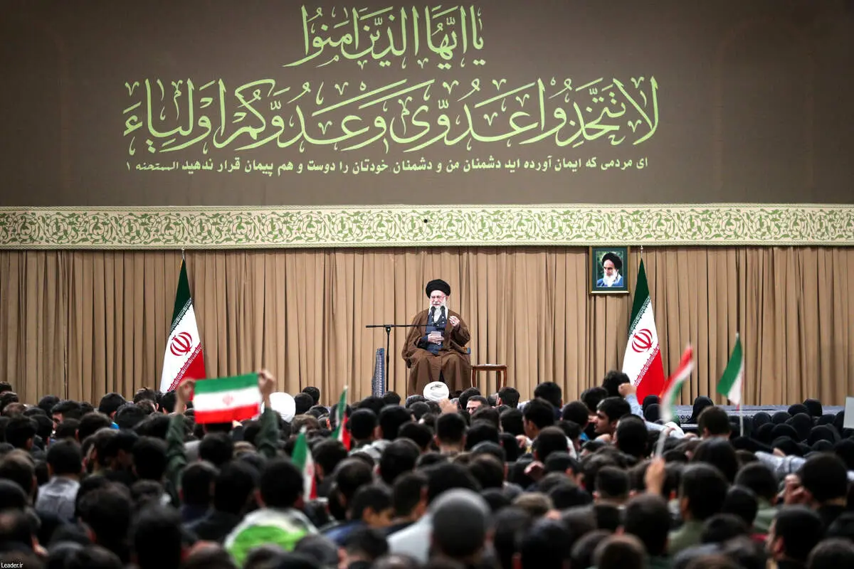 اختلاف جمهوری اسلامی و آمریکا، ذاتی است و نه تاکتیکی/ علاج بسیاری از مشکلات و مصونیت بخشی به کشور فقط از راه قوی شدن است 