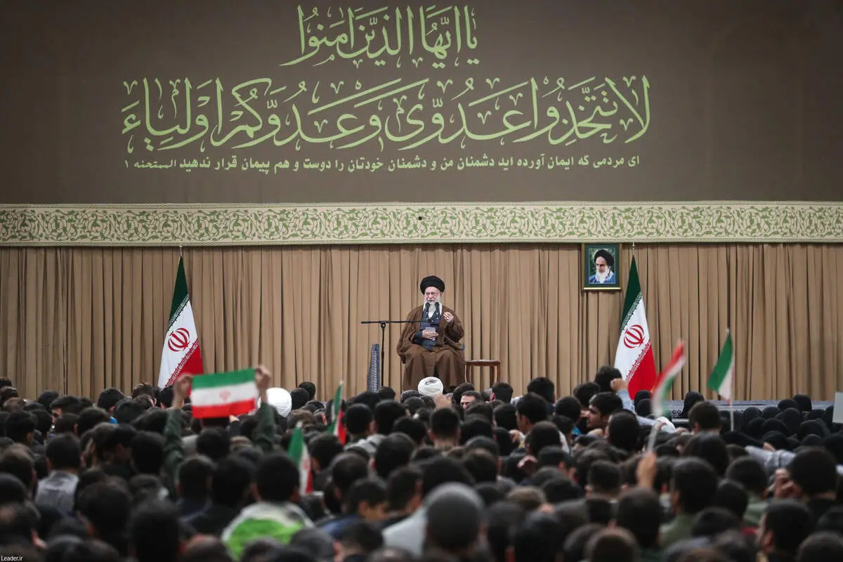 اختلاف جمهوری اسلامی و آمریکا، ذاتی است و نه تاکتیکی/ علاج بسیاری از مشکلات و مصونیت بخشی به کشور فقط از راه قوی شدن است 