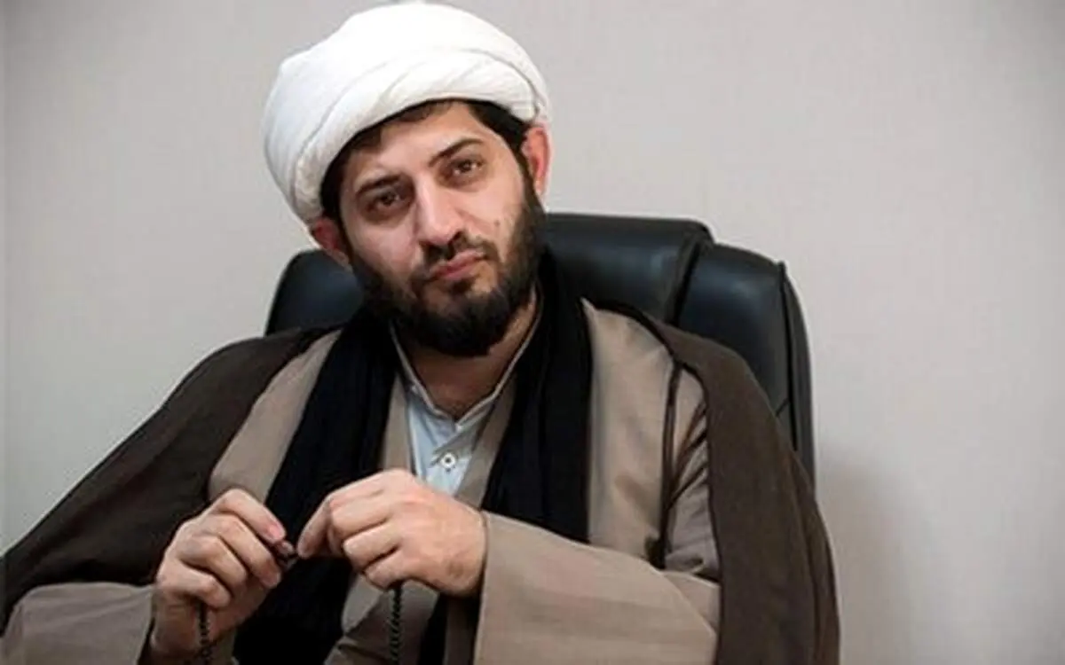 کنایه این چهره با لباس روحانیت به سعید جلیلی: روفوزه شدید