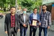 مردم از احمدی نژاد قدردانی کردند/ ببینید 