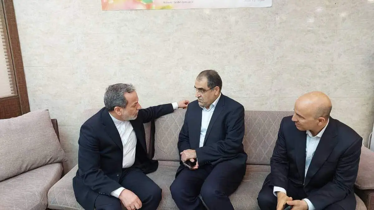 عیادت وزیر امور خارجه از سفیر کشورمان در لبنان 