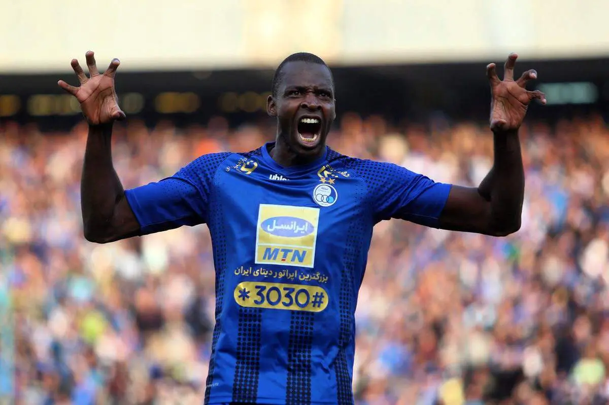 جلسه مهم سرمربی با ستاره محبوب آبی‌ها+عکس