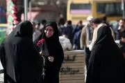 گزارش حمایتی صداوسیما از گشت ارشاد با اعطای گل + ببینید 