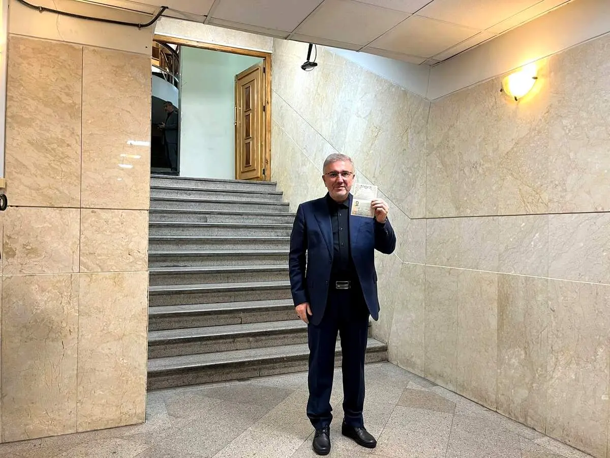 رئیس سازمان برنامه و بودجه در انتخابات ریاست جمهوری ثبت‌نام کرد