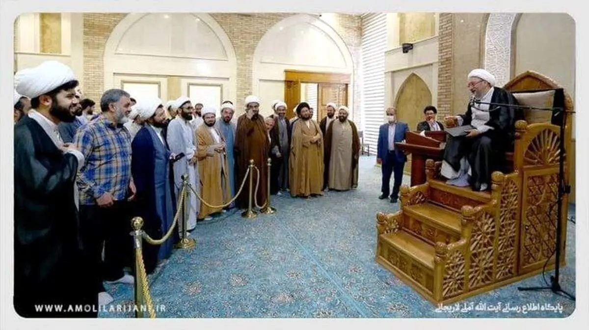 عکسی متفاوت و پربازتاب از رئیس مجمع تشخیص مصلحت نظام