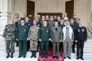 دیدار و عکس یادگاری فرماندهان سپاه و ارتش 