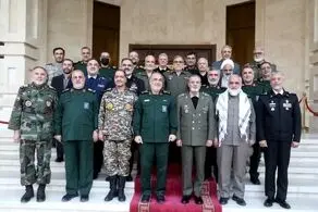 دیدار و عکس یادگاری فرماندهان سپاه و ارتش 