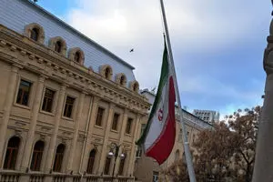 پرچم نمایندگی های ایران در اروپا به حالت نیمه افراشته درآمد 