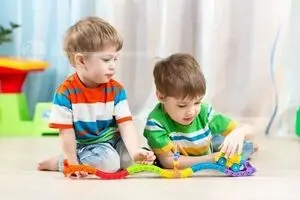 ۴ بازی برای آموزش شرایط سخت به کودک
