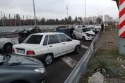 برخورد با گاردریل و واژگونی