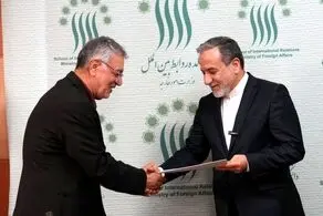 مراسم روز معلم در دانشکده روابط بین‌الملل با حضور وزیر امور خارجه