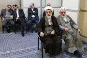 علی شمخانی با دست شکسته در بیت رهبری + ببینید 