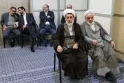 علی شمخانی با دست شکسته در بیت رهبری + ببینید 