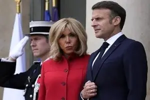 حاشیه‌های جنسیتی همسر مکرون دوباره خبرساز شد 