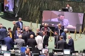 حضور مسعود پزشکیان در صحن علنی مجلس + عکس 