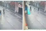 لحظه زورگیری از زن جوان در روز روشن+عکس