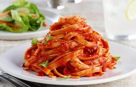 طرز تهیه پاستا فتوچینی با سس گوجه/ سریع و خوشمزه