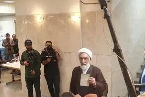 افشاگری مصطفی پورمحمدی| او به نفع پزشکیان کناره گیری می‌کند؟