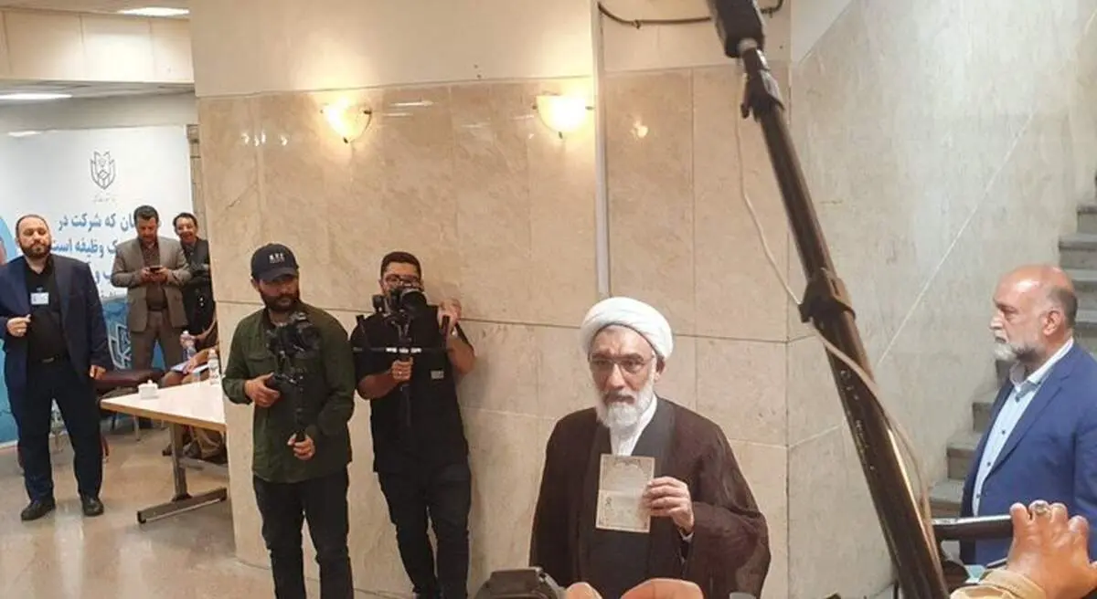 مصطفی پورمحمدی دارای چهار فرزند است؛ وزیر کشور در دولت احمدی‌نژاد