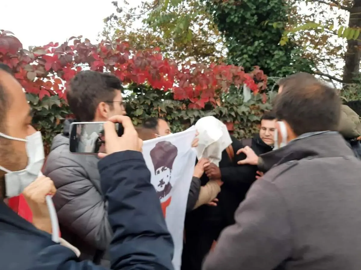 تحقیر سربازان آمریکایی توسط جوانان ترکیه!